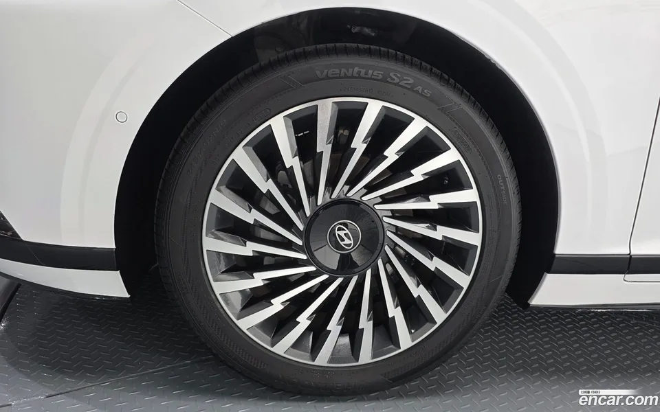 Hyundai Grandeur Hybrid 2024 — thumbnail 5