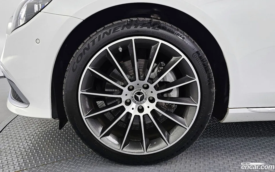 Mercedes-Benz E-Class E250 2022 — thumbnail 5