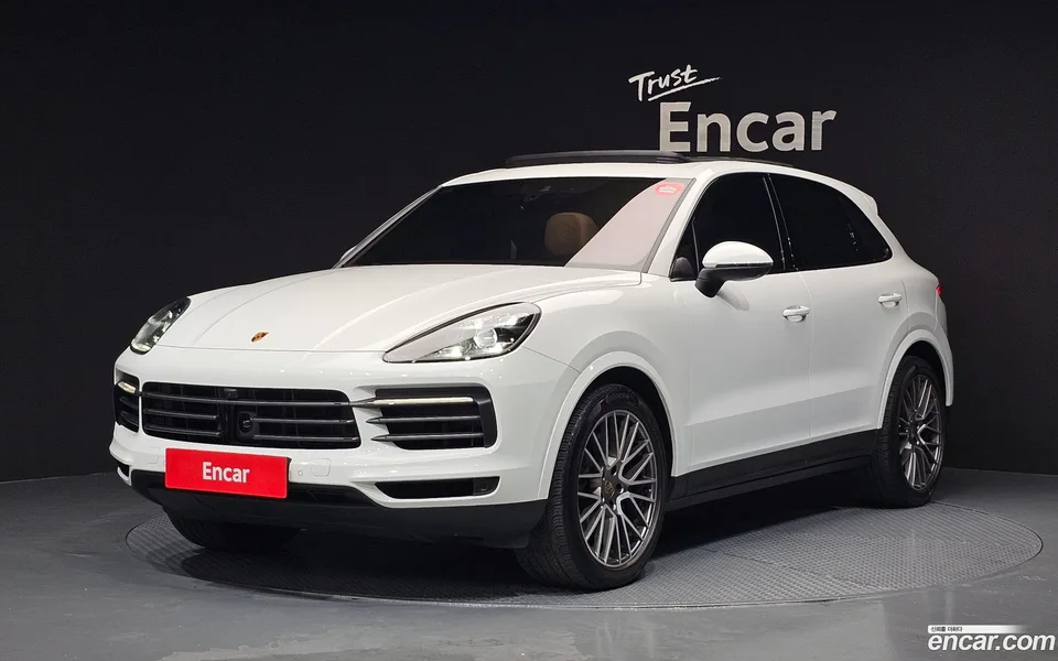 Porsche Cayenne 3.0 2022 — photo 1, buy with delivery to Moscow