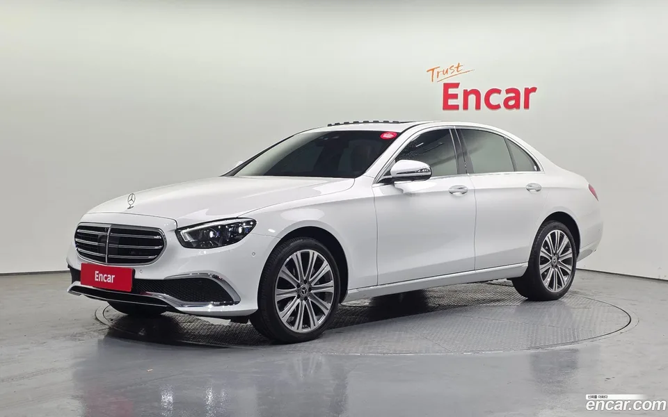 Mercedes-Benz E-Class E350 4MATIC 2023 — фото 1, купить с доставкой в Москву