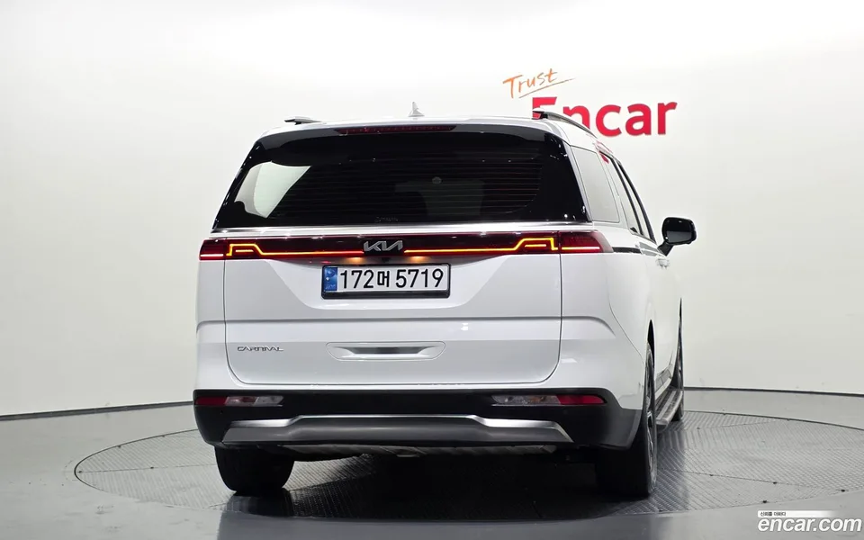 Kia Carnival 9 2022 — thumbnail 4