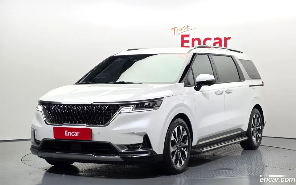 Kia Carnival 9 2022 — photo 1, buy with delivery to Moscow
