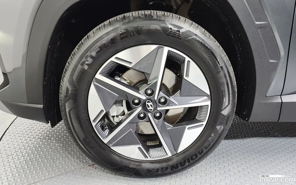 Hyundai Tucson NX4 1.6 2WD 2025 — thumbnail 2