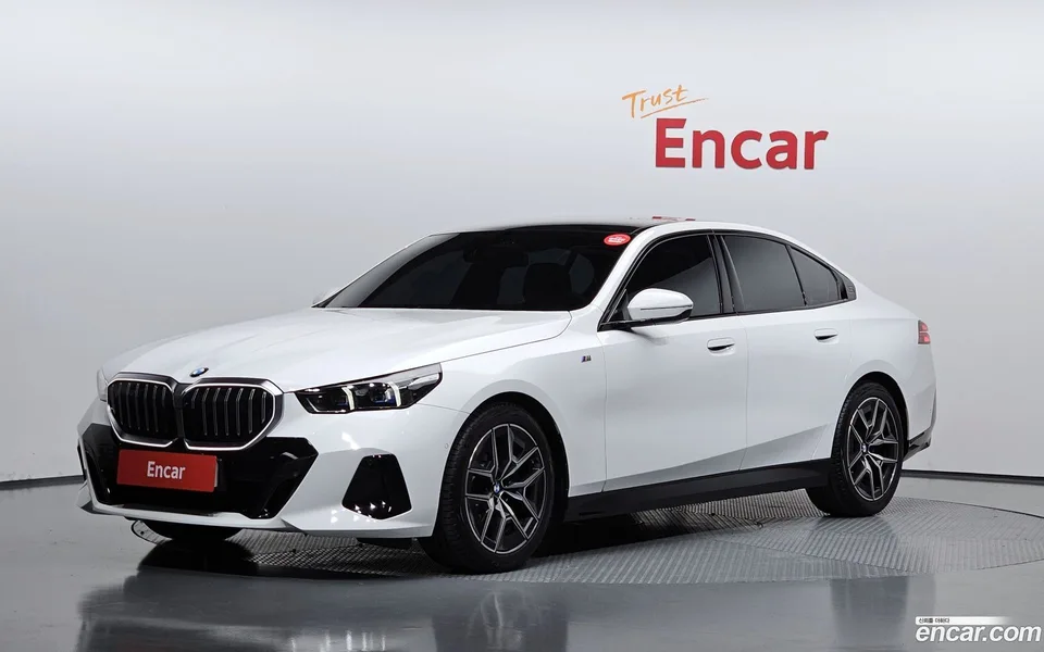 BMW 5 Series 520i M 2025 — photo 1, buy with delivery to Moscow