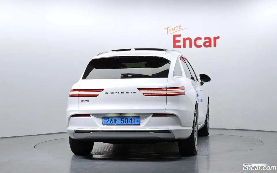 Genesis Electrified GV70 e-AWD 2023 — миниатюра 4