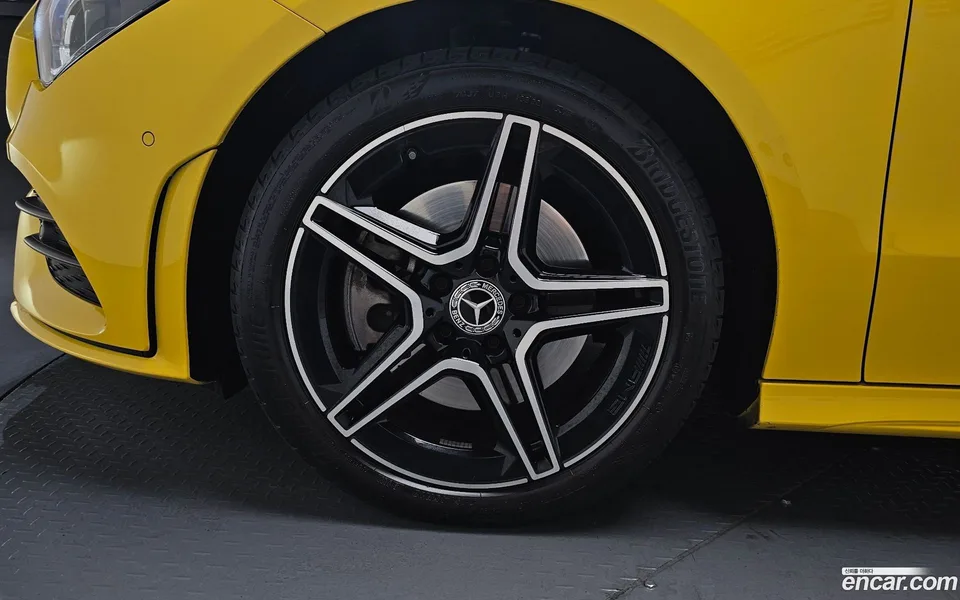 Mercedes-Benz CLA-Class CLA250 4MATIC 2022 — thumbnail 2