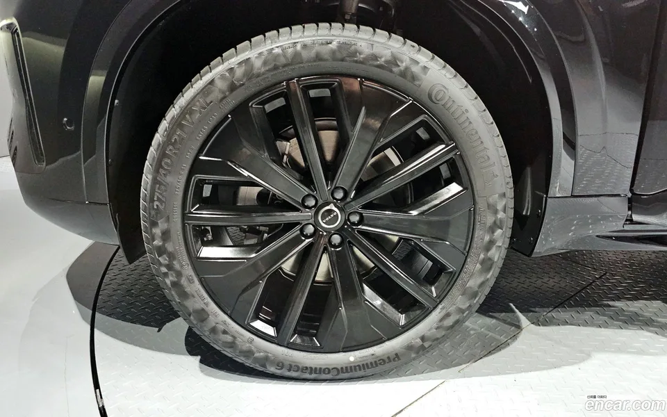 Volvo XC90 B6 2026 — миниатюра 5