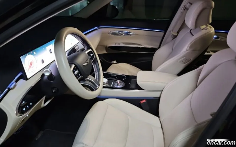 Genesis GV70 2.5T 2WD 2024 — thumbnail 2