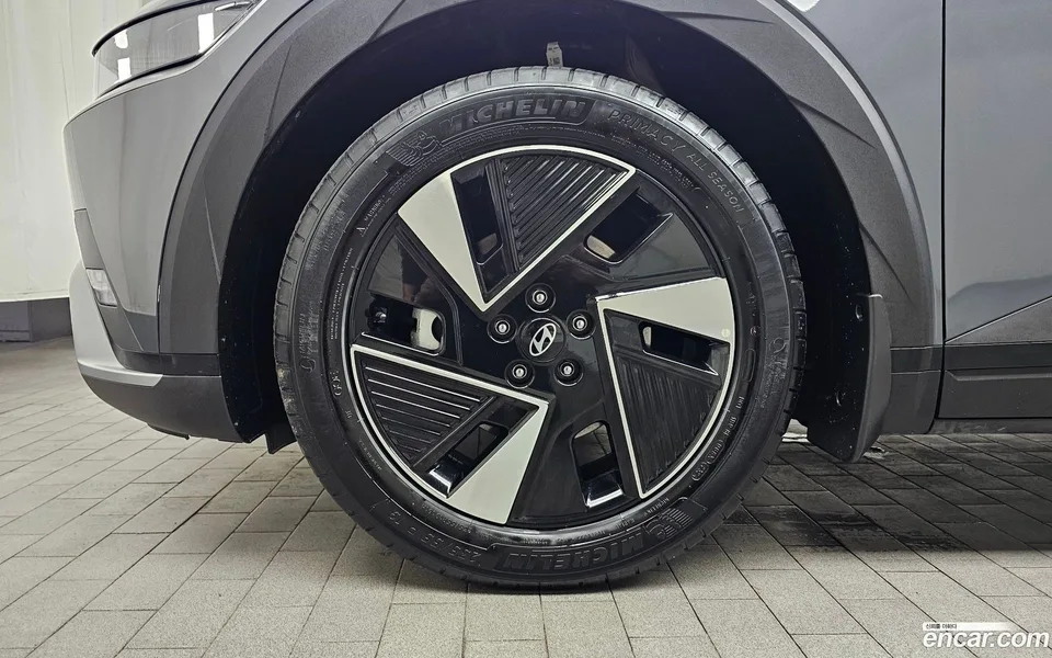 Hyundai Ioniq 5 2025 — миниатюра 2