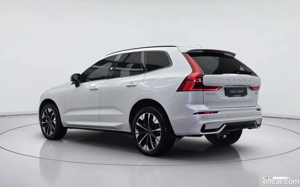Volvo XC60 B5 2026 — thumbnail 4