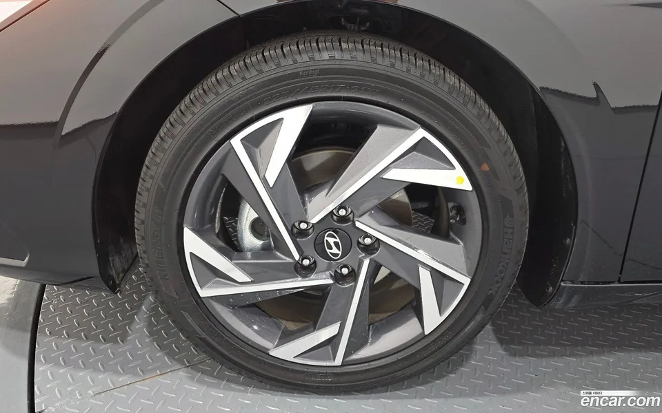 Hyundai Avante CN7 1.6 2025 — миниатюра 2