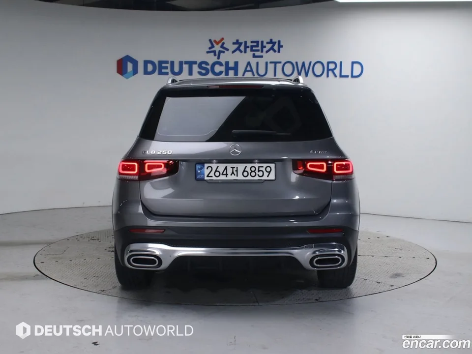 Mercedes-Benz GLB-Class GLB250 4MATIC 2022 — thumbnail 4