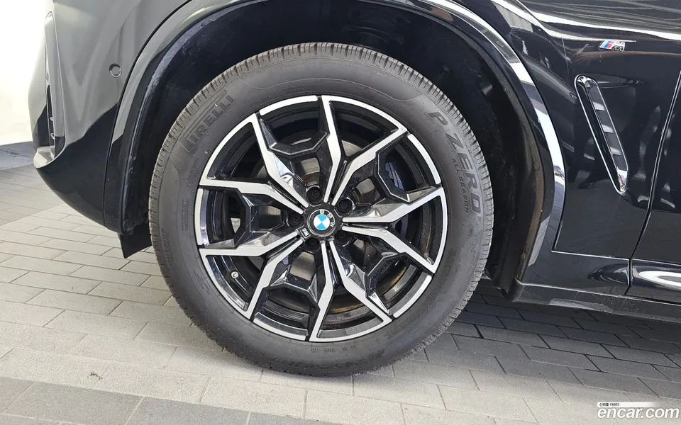 BMW X3 xDrive 20i M 2023 — thumbnail 2