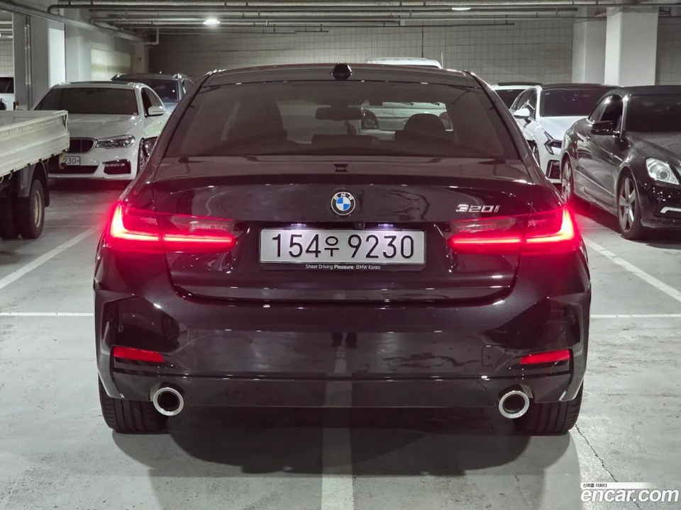 BMW 3 Series 320i 2025 — thumbnail 3