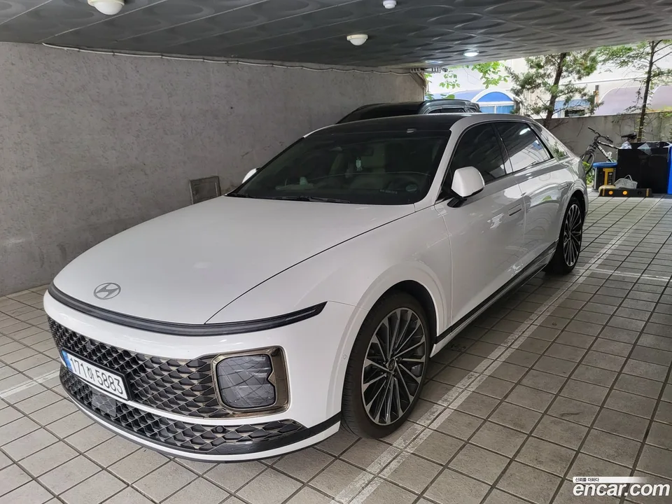 Hyundai Grandeur Hybrid 2023 — thumbnail 3