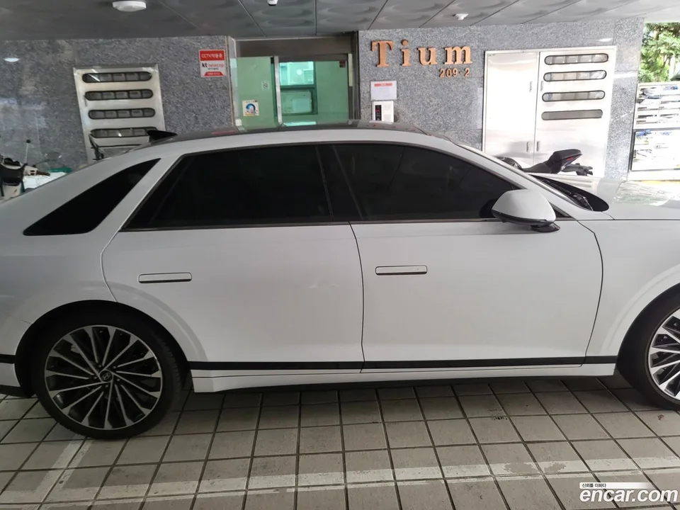 Hyundai Grandeur Hybrid 2023 — thumbnail 4