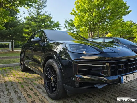 Porsche Cayenne 2023 buy in Moscow