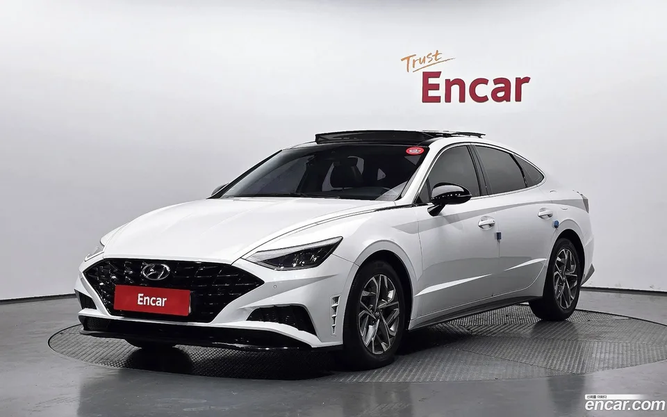 Hyundai Sonata 2.0 2022 — photo 1, buy with delivery to Moscow