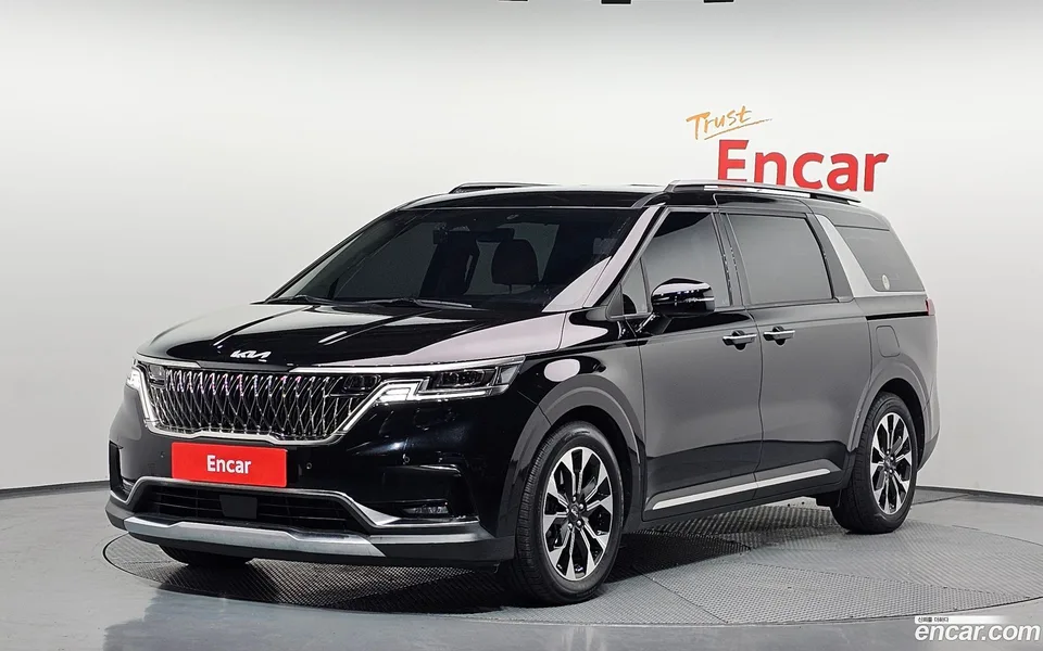 Kia Carnival 9 2023 — photo 1, buy with delivery to Moscow