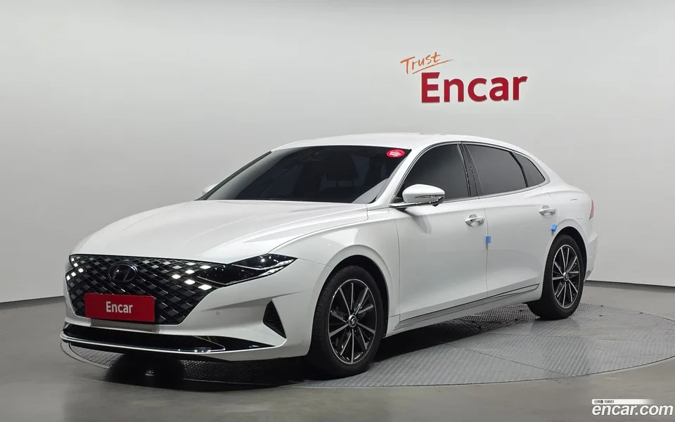 Hyundai Grandeur IG 2.5 2022 — photo 1, buy with delivery to Moscow