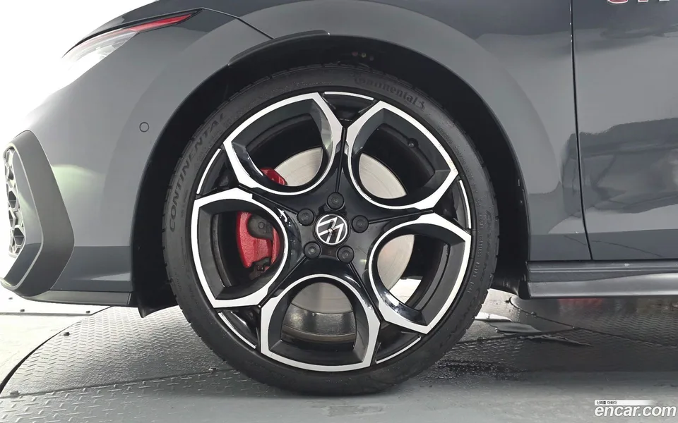 Volkswagen Golf 2.0 GTI 2025 — thumbnail 5