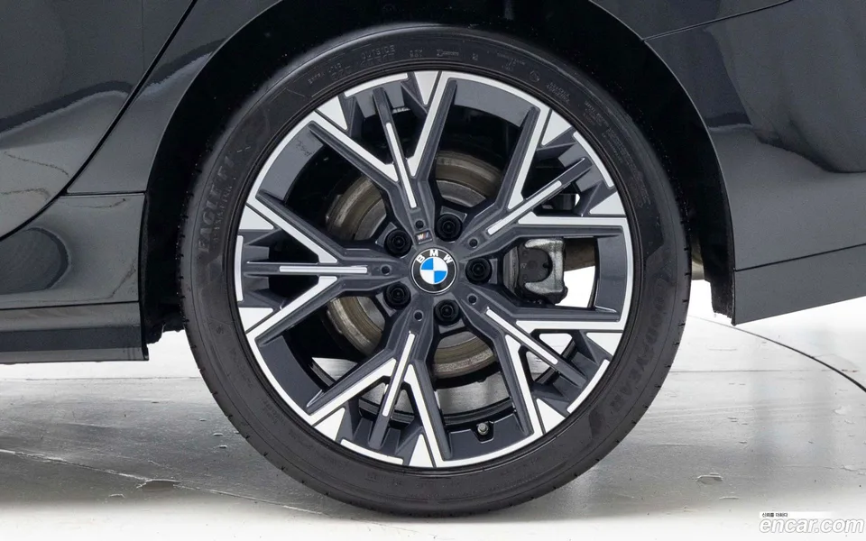 BMW 2 Series Gran Coupe 220 M 2025 — thumbnail 2