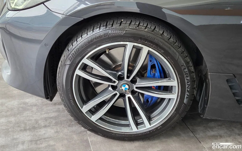 BMW 6 Series GT 620d M 2022 — thumbnail 5