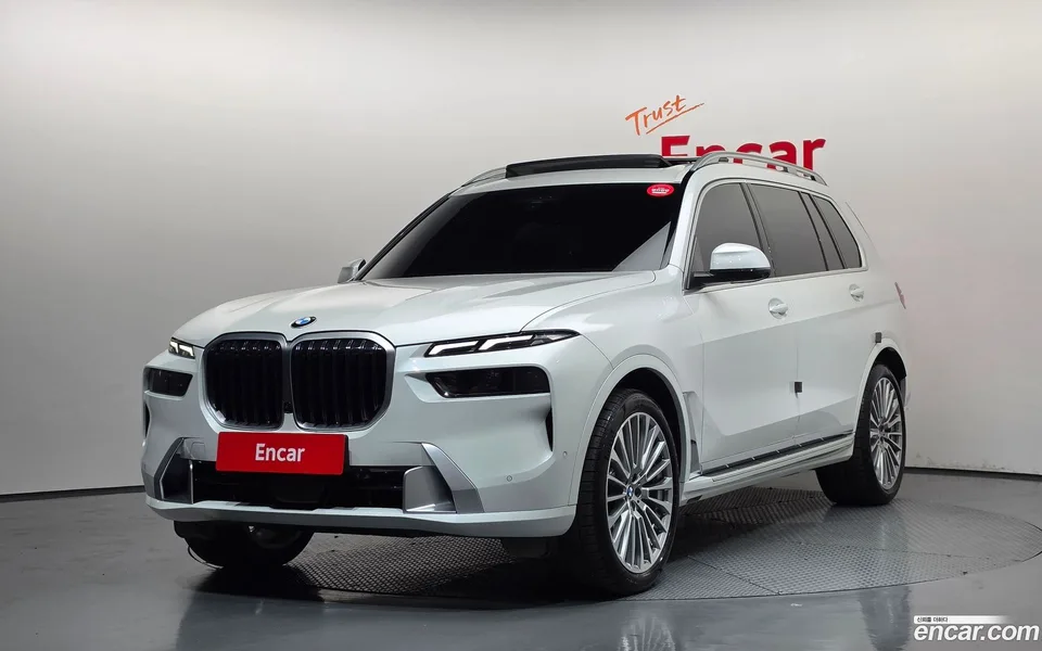 BMW X7 xDrive 40i 6 2024 — photo 1, buy with delivery to Moscow