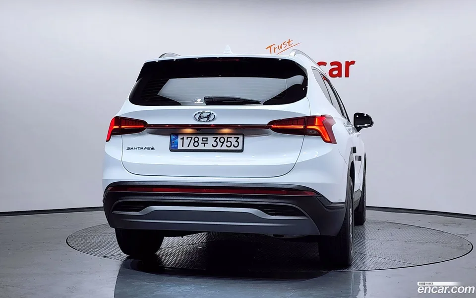 Hyundai SantaFe 2.2 2WD 2023 — thumbnail 4