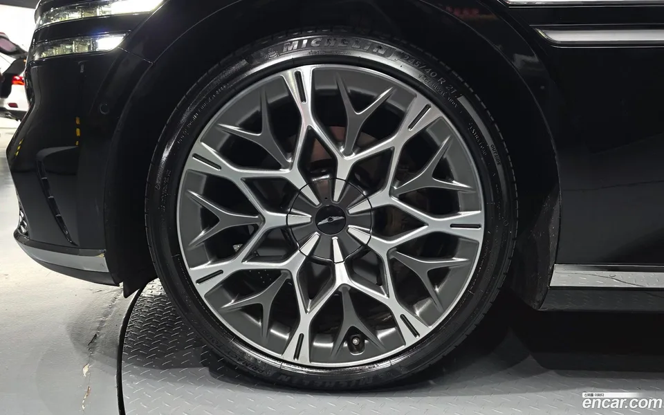 Genesis G90 3.5 e-S/C AWD 2023 — thumbnail 2