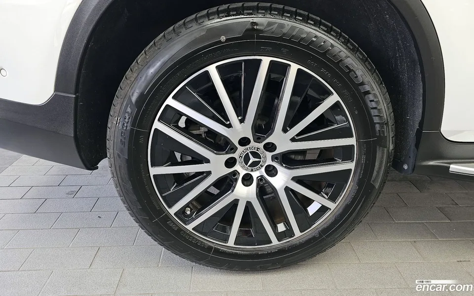 Mercedes-Benz GLC-Class GLC220 d 4MATIC 2022 — thumbnail 2