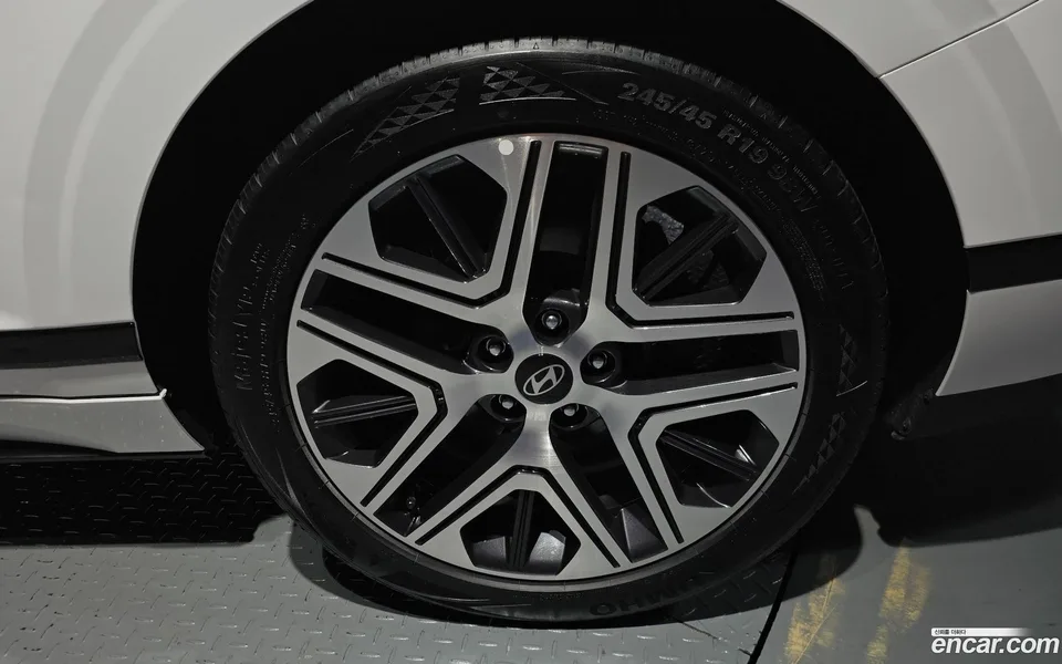 Hyundai Grandeur 2.5 2WD 2024 — thumbnail 2