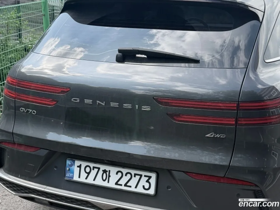 Genesis GV70 2.5T AWD 2024 — миниатюра 3