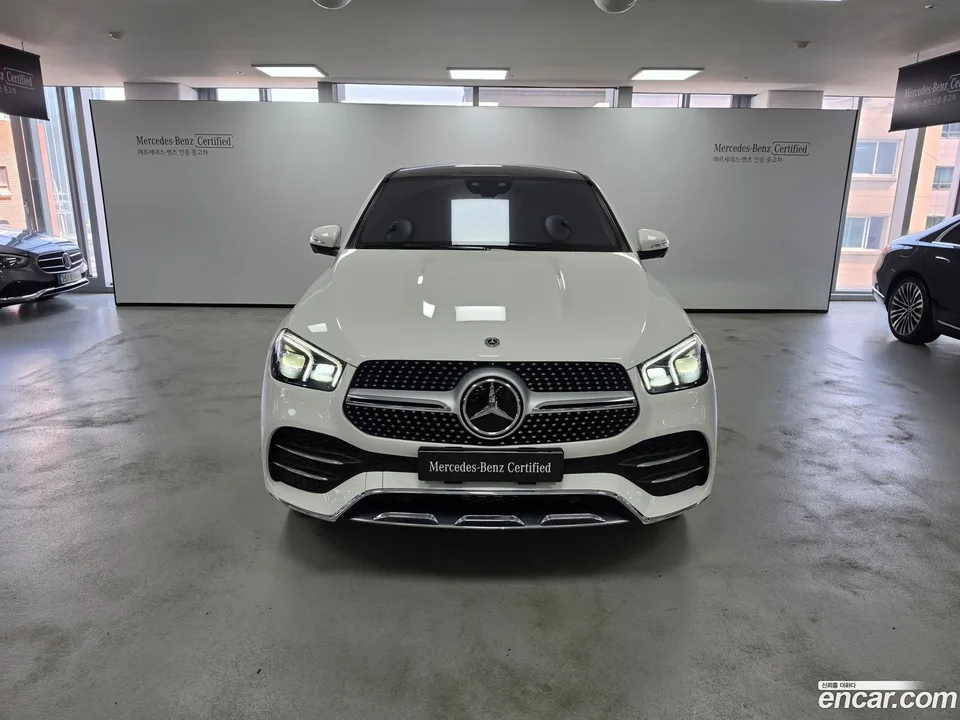 Mercedes-Benz GLE-Class GLE400d 4MATIC 2023 — thumbnail 3