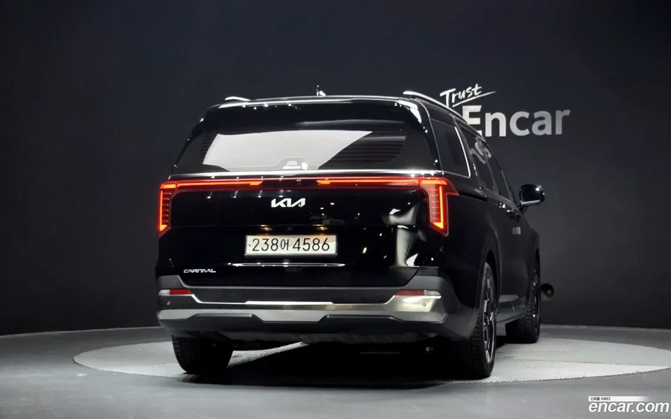 Kia Carnival 9 2024 — thumbnail 4