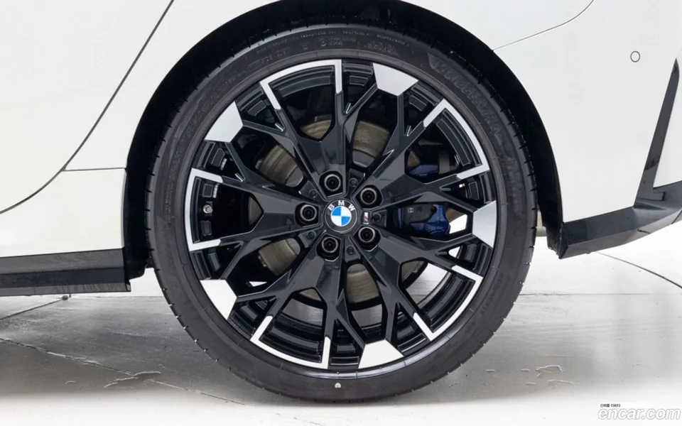 BMW 1 Series M135 xDrive 2025 — thumbnail 2