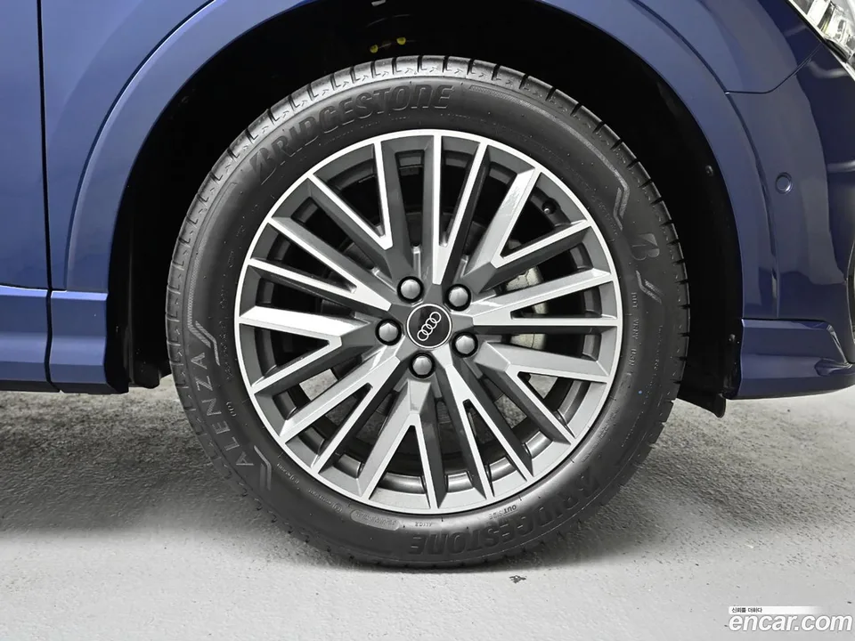 Audi Q3 35 TDI 2025 — thumbnail 5