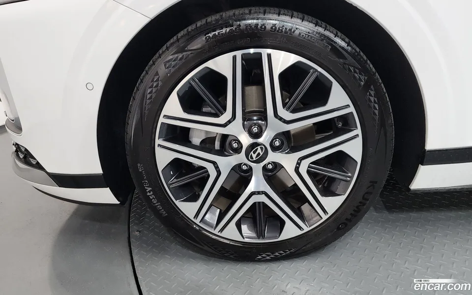 Hyundai Grandeur 2.5 2WD 2024 — thumbnail 2
