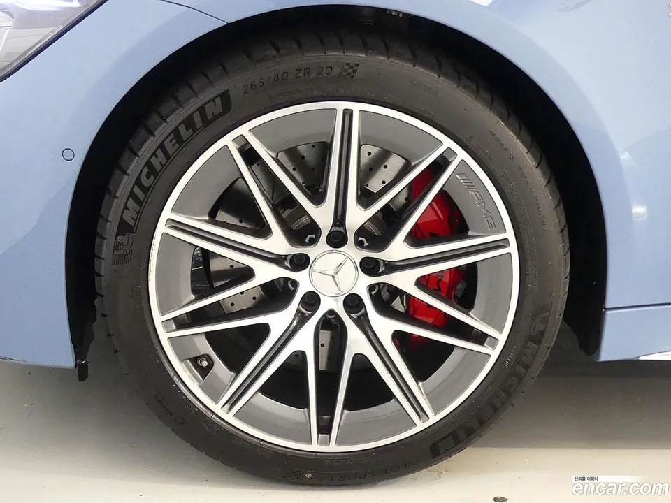 Mercedes-Benz AMG GT 4 43 4MATIC+ 2024 — миниатюра 4