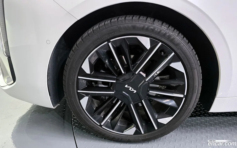 Kia K8 Hybrid 2025 — thumbnail 5
