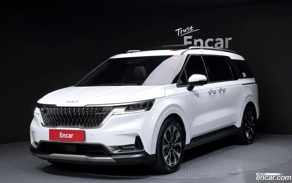 Kia Carnival 9 2023 — фото 1, купить с доставкой в Москву