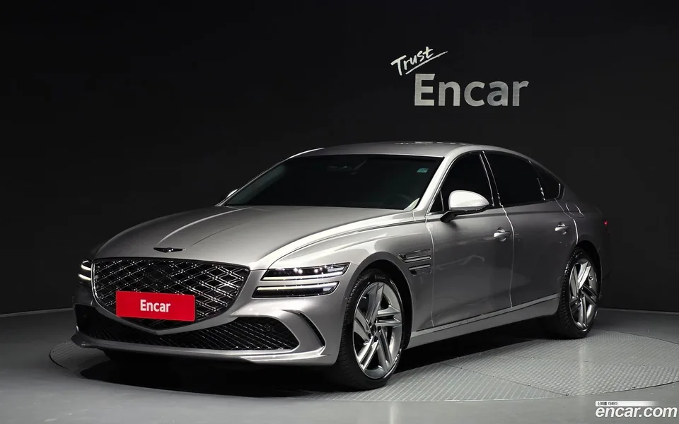 Genesis G80 2.5 AWD 2025 — photo 1, buy with delivery to Moscow