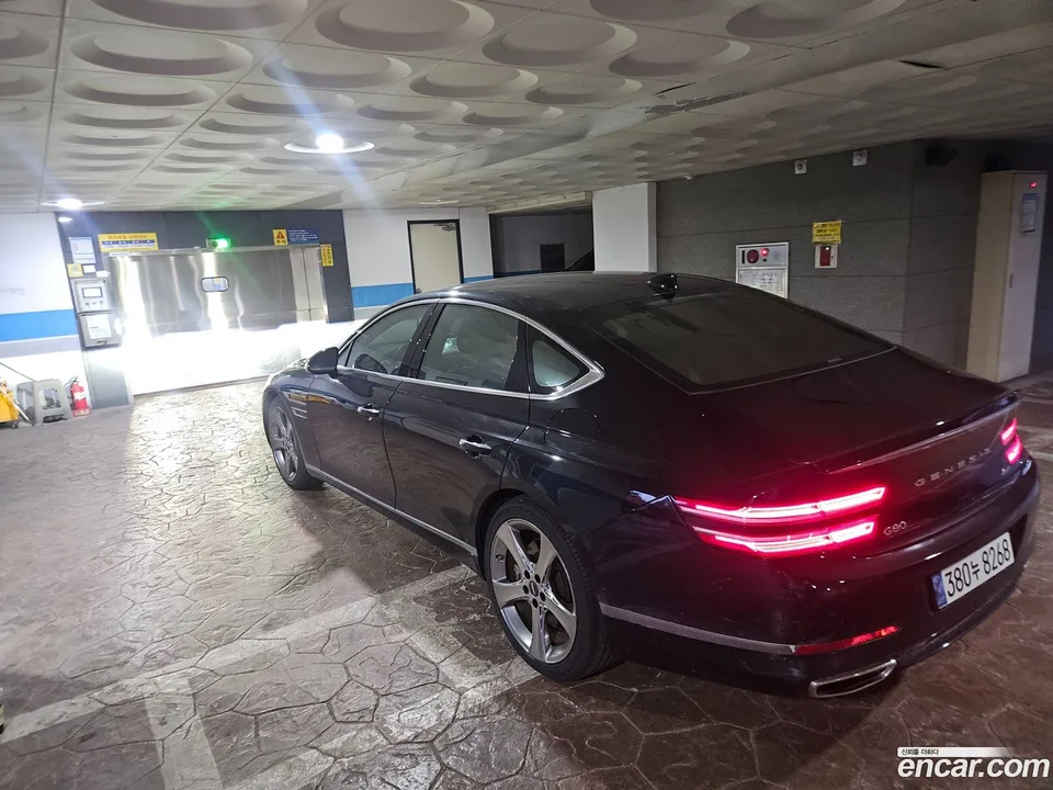 Genesis G80 2.5 AWD 2022 — thumbnail 5