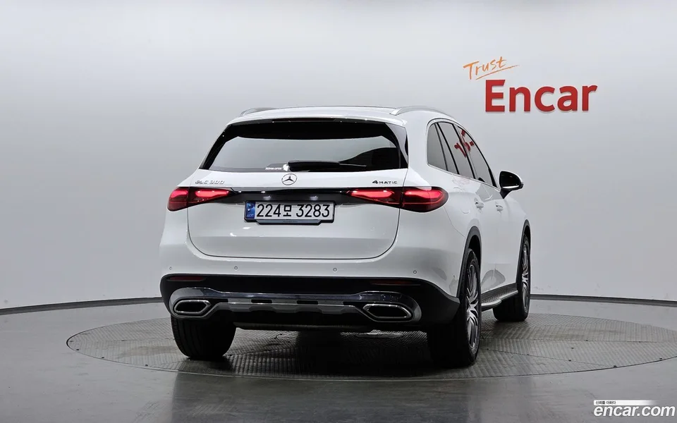 Mercedes-Benz GLC-Class GLC300 4MATIC 2025 — миниатюра 4