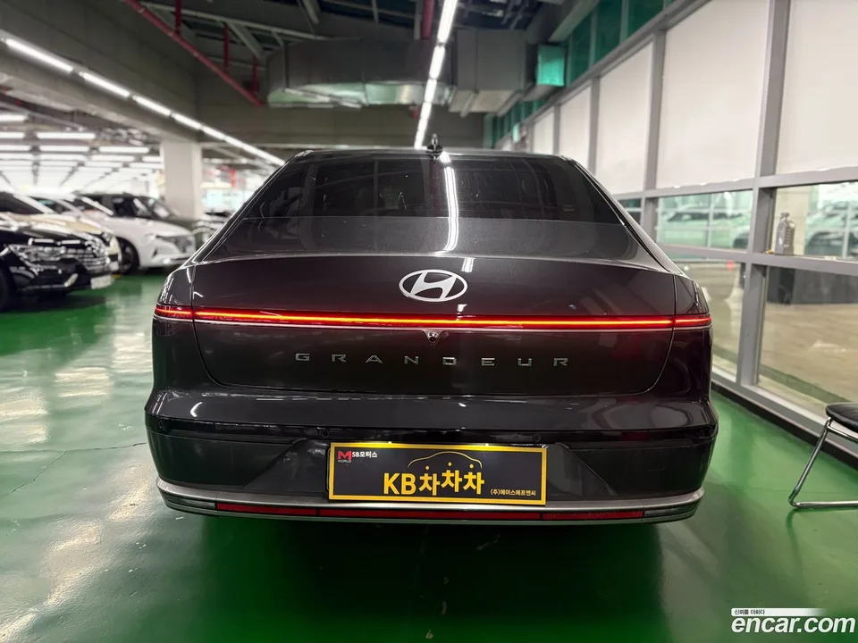 Hyundai Grandeur Hybrid 2023 — миниатюра 5