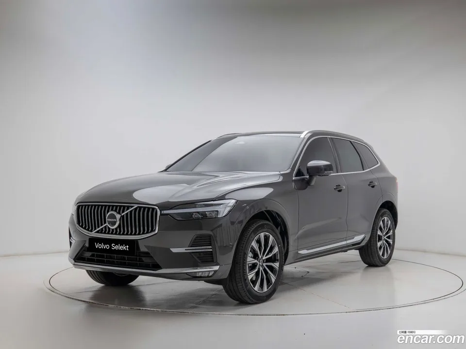 Volvo XC60 B5 2025 — photo 1, buy with delivery to Moscow