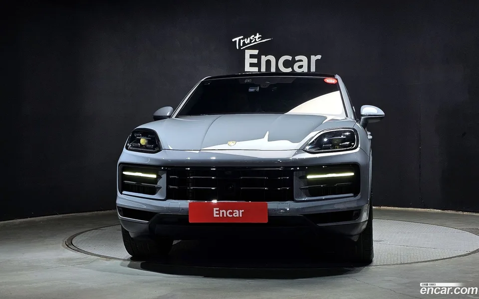 Porsche Cayenne 3.0 2024 — thumbnail 3