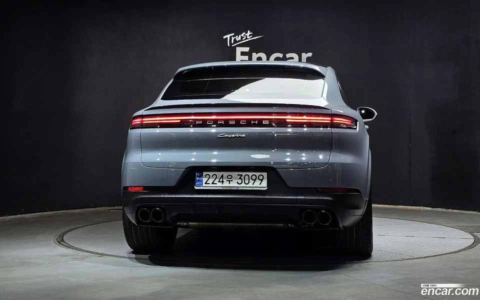 Porsche Cayenne 3.0 2024 — thumbnail 4