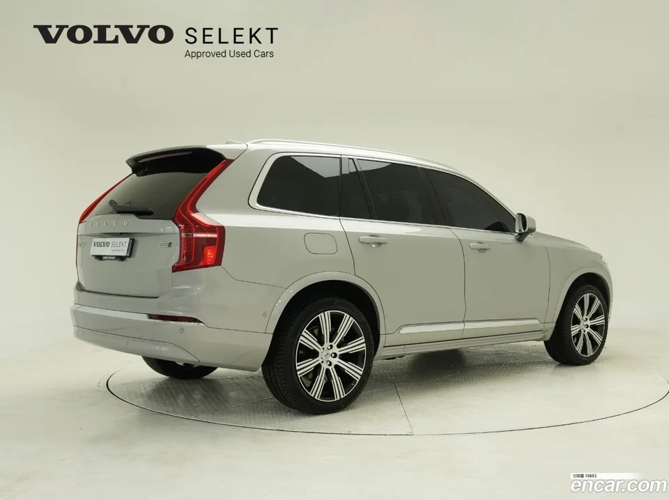 Volvo XC90 B6 2025 — thumbnail 4