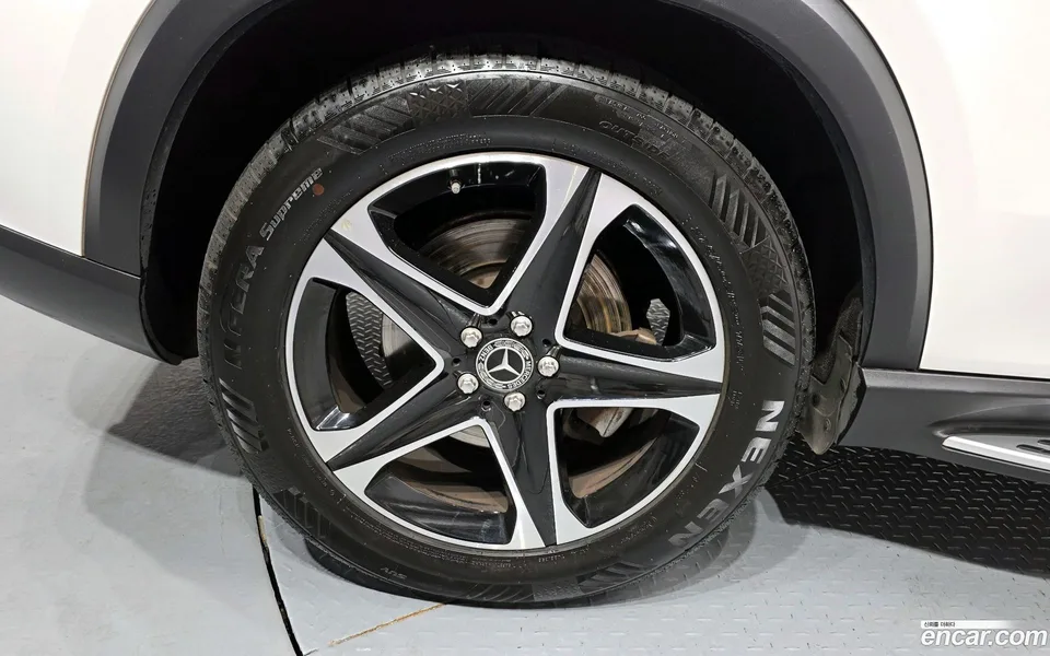Mercedes-Benz GLE-Class GLE350e 4MATIC 2022 — thumbnail 5